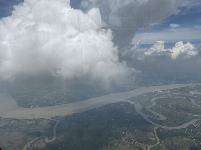 シンガポールから北上して来て残り10分を切って左旋回中。