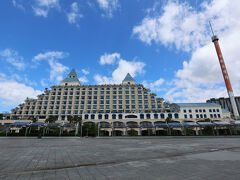 淡水のシンボル的なフーロン ホテル タンシュイ フィッシャーメンズ ワーフ。

淡水で夕陽を見るには、このホテルに泊まるのもいいかもしれません。