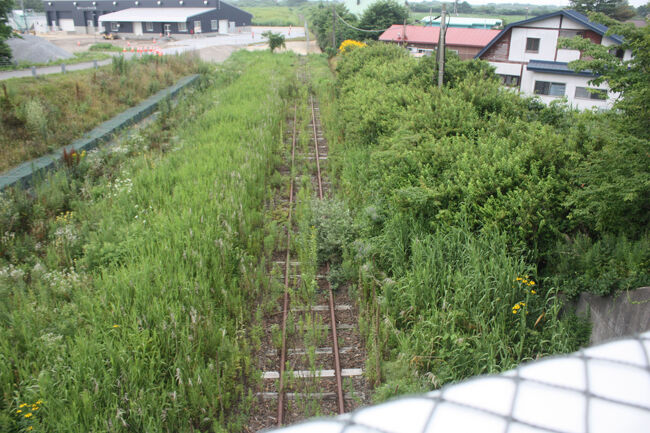 鵡川跨線橋。<br />汐見方面を望みます。<br />まだ線路が続いています。