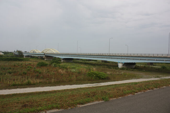 勇払郡むかわ町宮戸。<br />上の写真の反対側、渡ってきた鵡川大橋です。