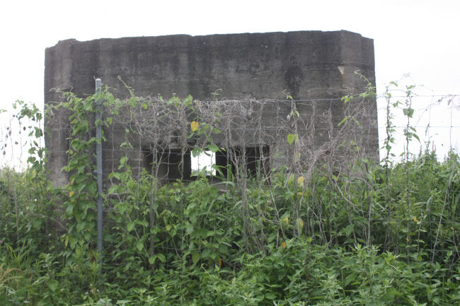 勇払郡むかわ町汐見。<br />途中に、トーチカがありました。