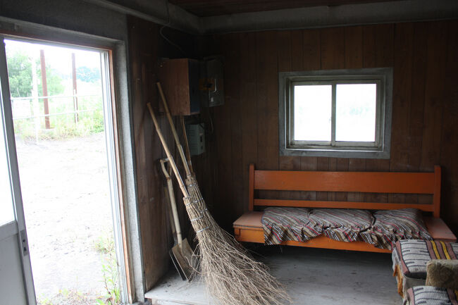 汐見駅跡。<br />中に入ってみました。