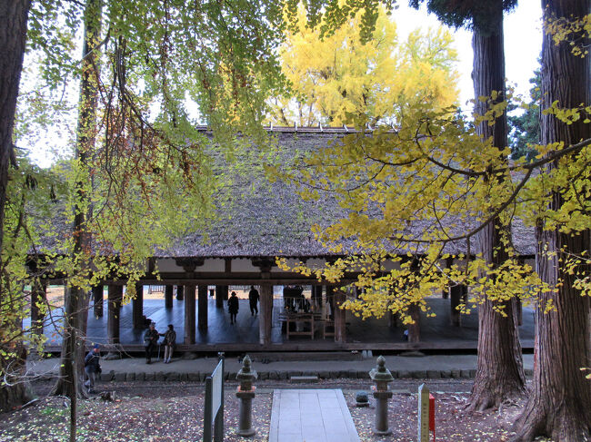 本殿から見た長床。