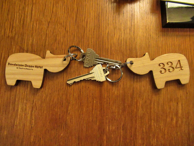 部屋のキーホルダーも赤べこ！