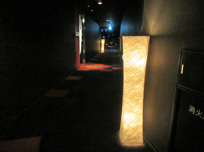 廊下も雰囲気がありますね。