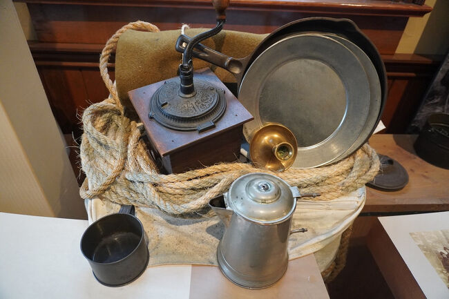 その当時の持ち物がリアルに展示してあります。この当時もコーヒーは必需品だったようです。