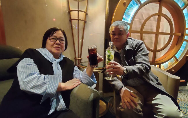 食事の後も4人で楽しめたのでご一緒出来て良かったです。また、タイミングが合っていきたい旅先が一緒だったらどこかへ行きたいものです。クルーズで出会った方々はそんな気持ちにさせてくれます。