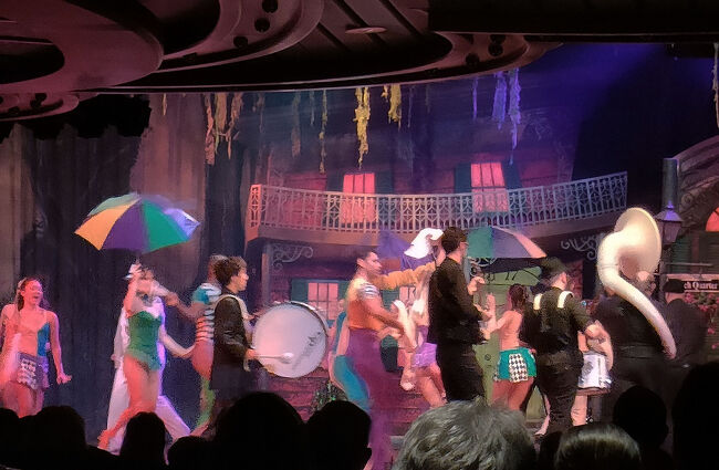 「四旬」とは40日間のことで「四旬節」は復活祭の46日前から始まります。フランドルの絵画を見ていると必ずこの時期の祭りレントを描いたものに出会います。まだまだ知らないことはたくさんあります。