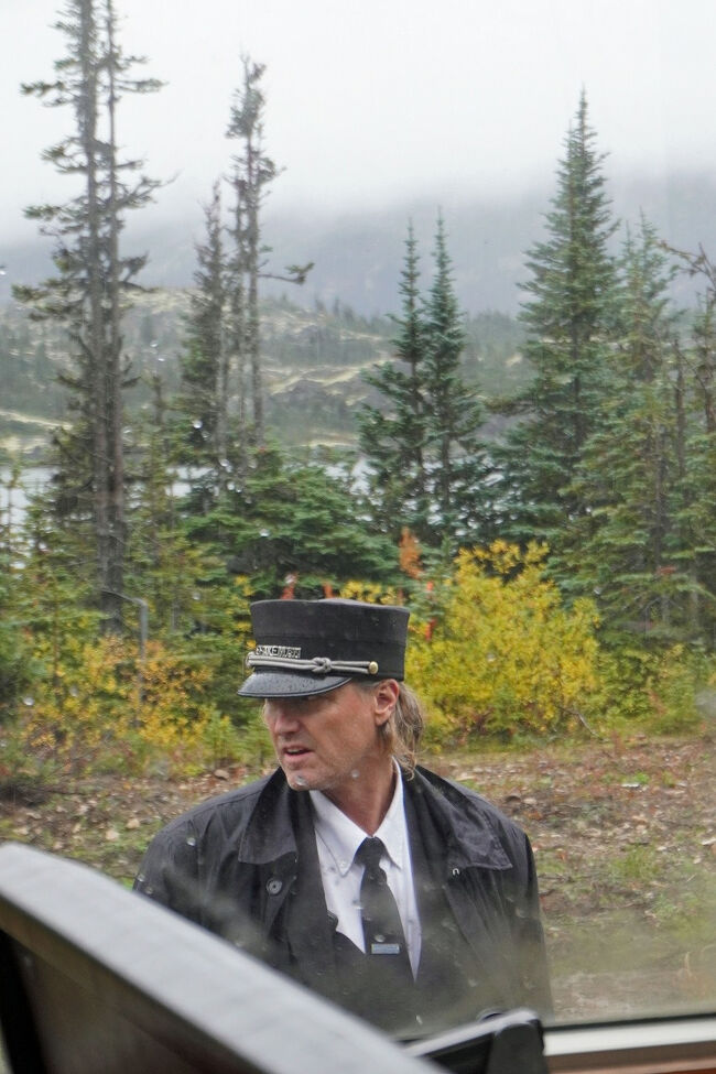 渋い風体の車窓さんです。この後彼の思いがけない行動にびっくりしました。