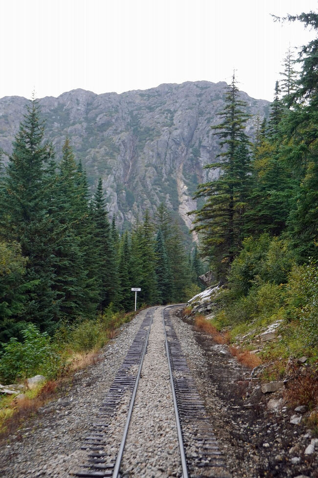 沿線のいたるところに看板が建てられていて、それぞれに歴史があり、車内に置かれているパンフレットにその説明が書かれていました。
