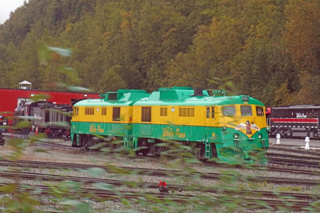 古いタイプの2両編成の駆動車です。