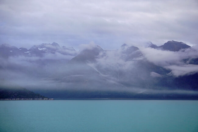 ニュージーランドのクルーズでは天候不順でミルフォードサウンドのフィヨルドクルーズが中止になってしまいましたが、今年のアラスカも期待出来なさそうです。