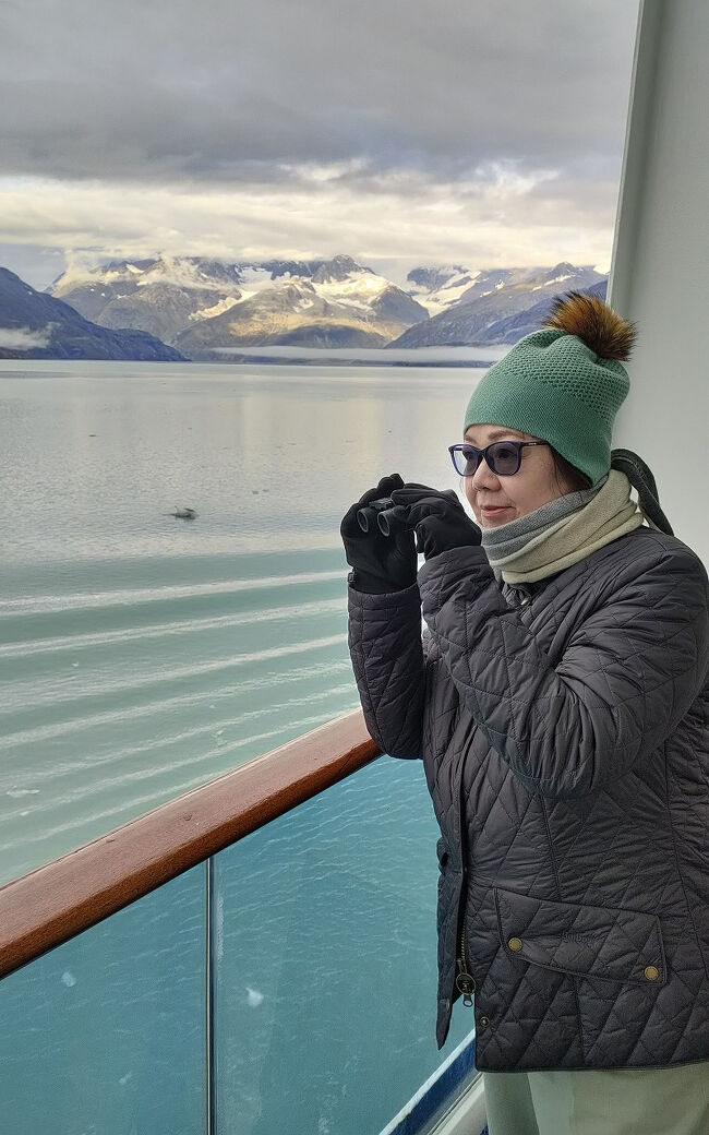 父の遺した双眼鏡を持って来ています。旅行好きだった父もきっとこんなところを旅したかったのだと思います。父の遺志は歩くのが嫌いで旅行好きな息子の嫁が継いでいますよ。