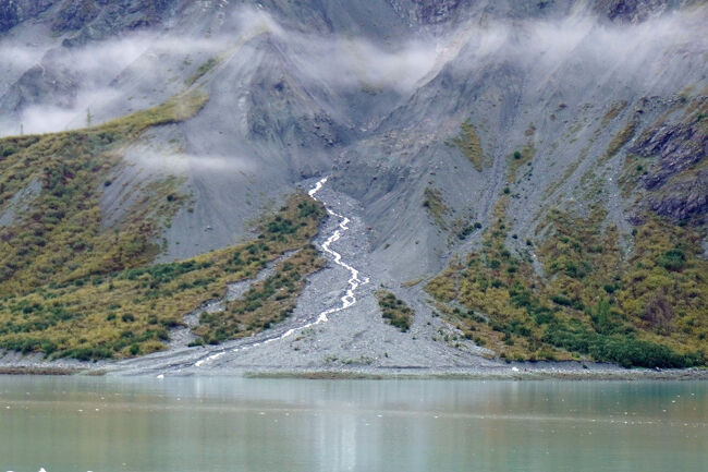 昔はこの谷筋も古里で覆われていたのだと思うと地球の温暖化の早さを実感します。