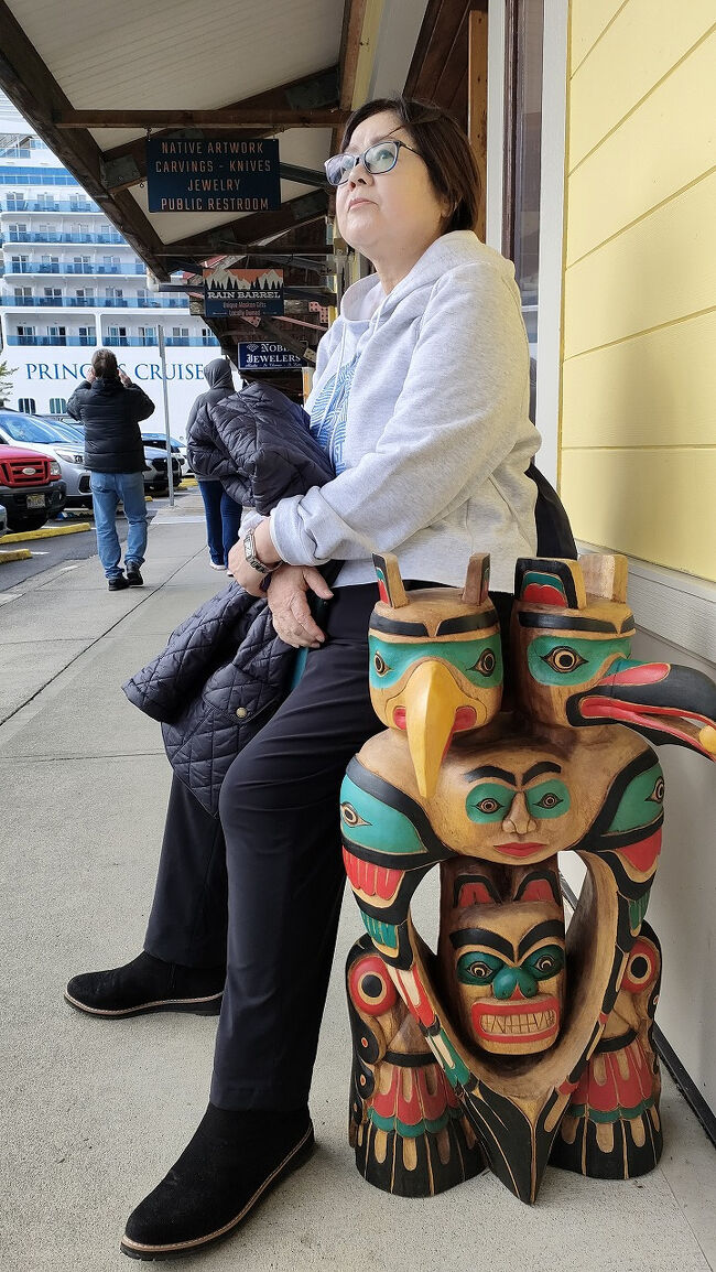 カニの缶詰やサーモンも売っていますが、ちょっと買ってみようかなとも思えず。それは毎日朝食でスモークサーモンを食べていたからかもしれません。