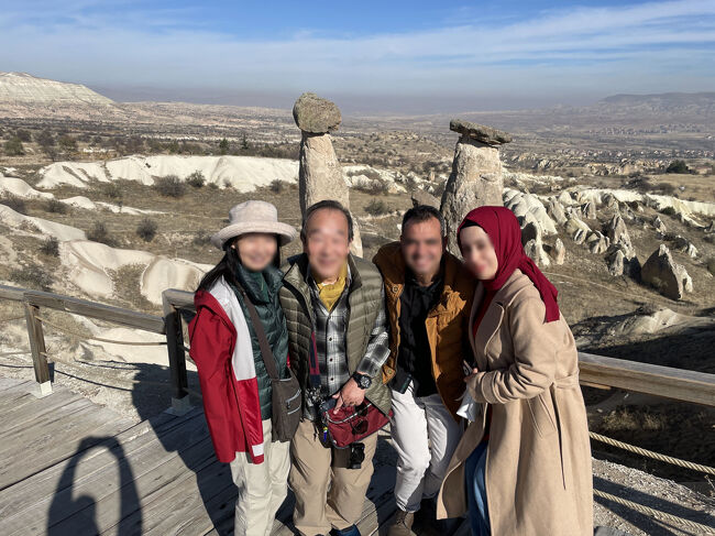 ターキッシュ(トルコ人)が一緒に写真を撮ろうと<br />言ってきたのでパチリ<br />(やはり親日家が多そうな…、(勘違いかも))<br />