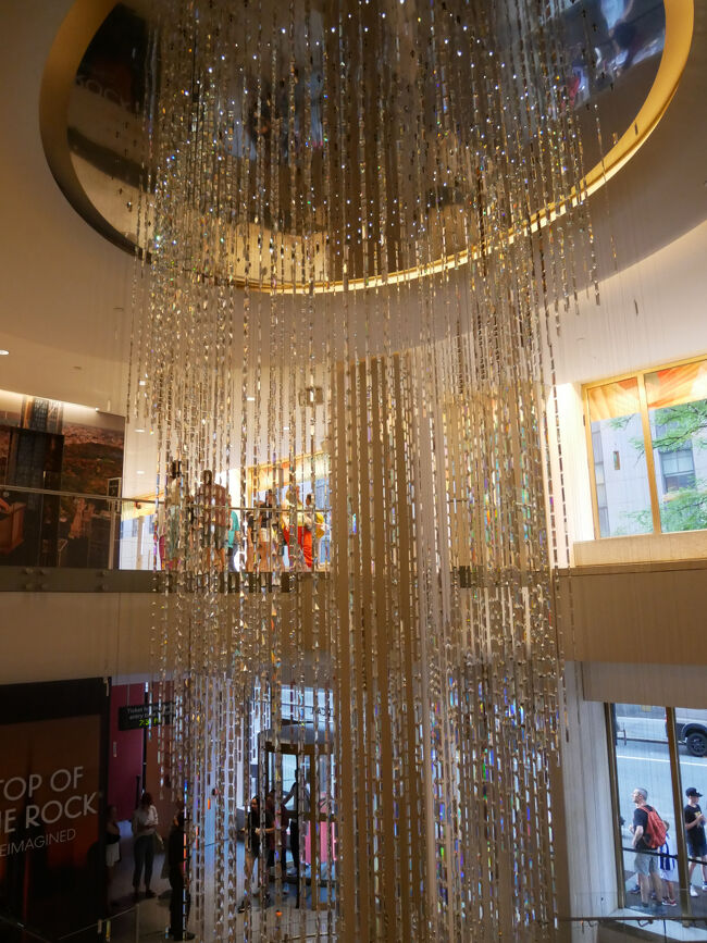 そして入力してスマホを返すと…どうもこのスマホこの人の私物っぽい。<br />まさか…ナンパ？？と思ったら翌日SMSが来たのでナンパだった(;^_^A。<br />仕事中は仕事しなよ～。<br />