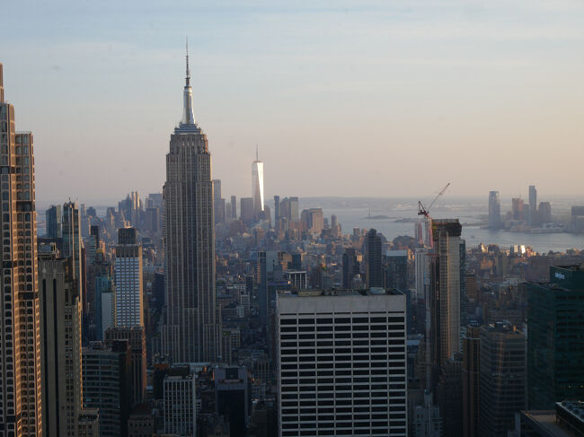 さっき行ったエンパイアステートビルとその奥にはワンワールドトレードセンター。