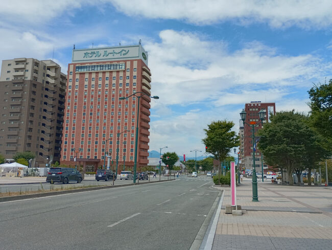 霞城セントラルから外に出ます。