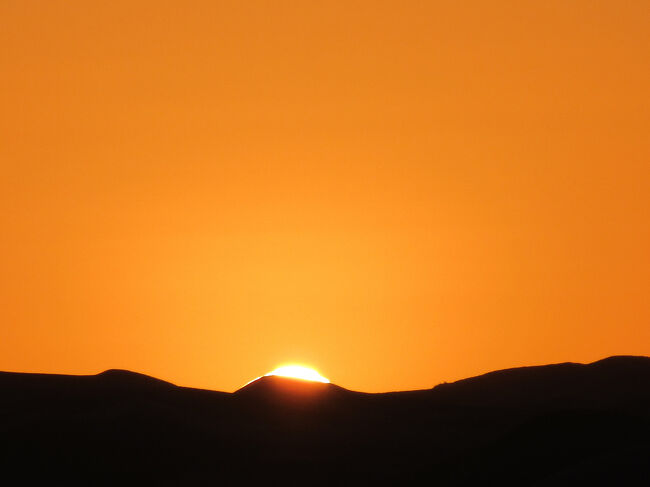 日の出はいろんな国で見たけど、どこで見てもいいですね。