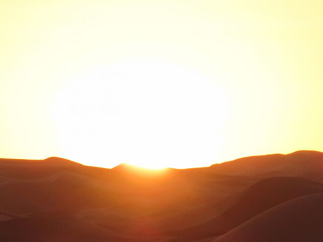 日の出の様子です。