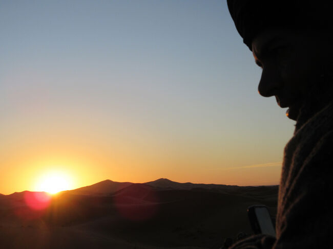 ベルベルさんのシルエットすてき。