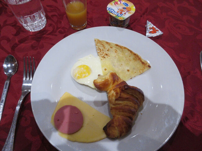 なんか、少食になってしまった。品数少な目だったし。