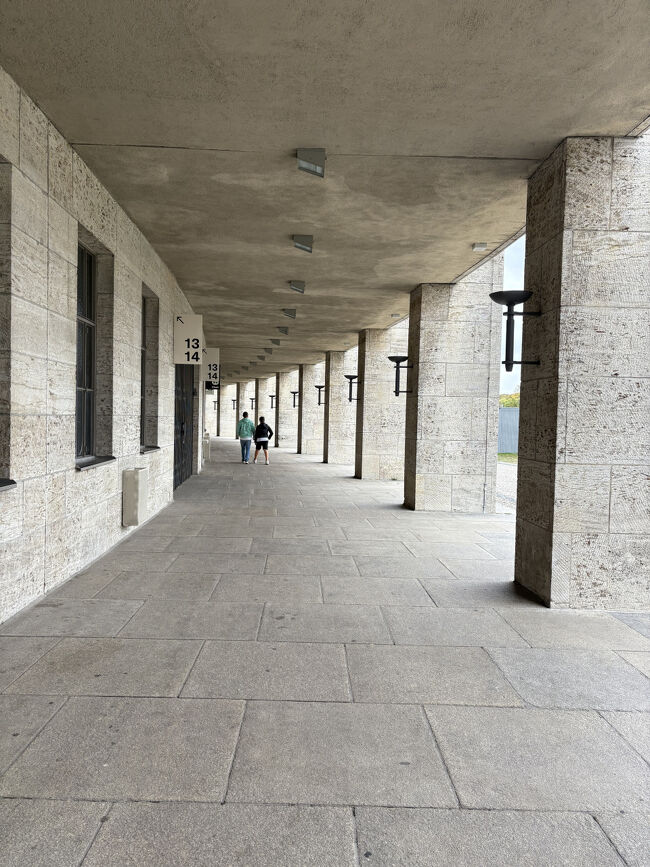 スタジアムの外周です。