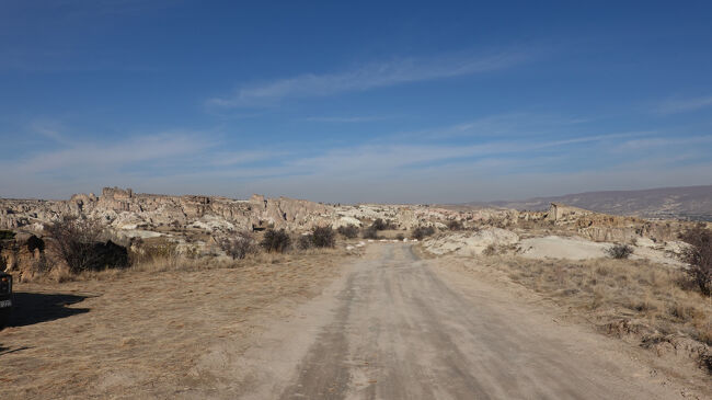 こんな原野を走行…<br />(何もない？！)<br />