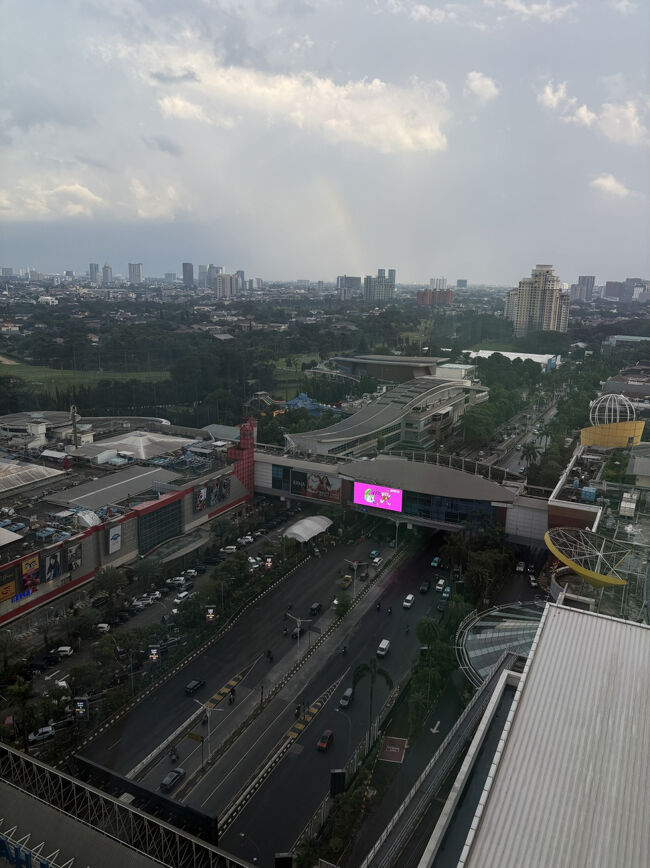 あーあっちの雲の下は雨ですねー