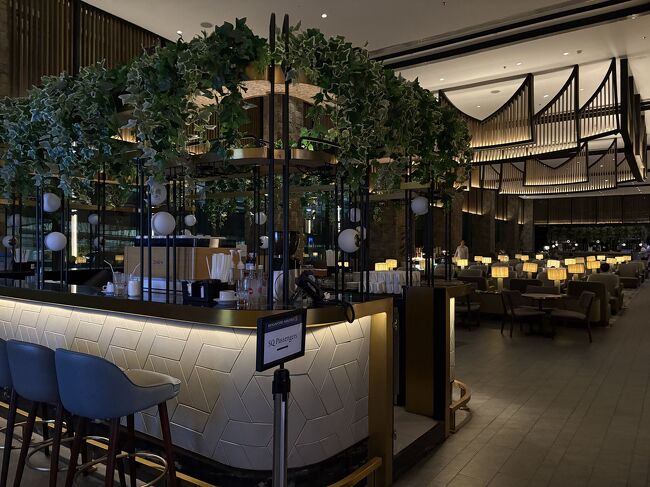 ファーストさまではないので、そのまままっすぐ進みます。