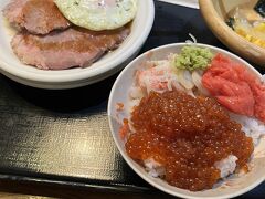 ローストビーフとイクラとカニと明太子などなど食べ放題。

ただ値段が安いので質はそれなり、
元気寿司のマスのイクラとびしゃびしゃのカニですた