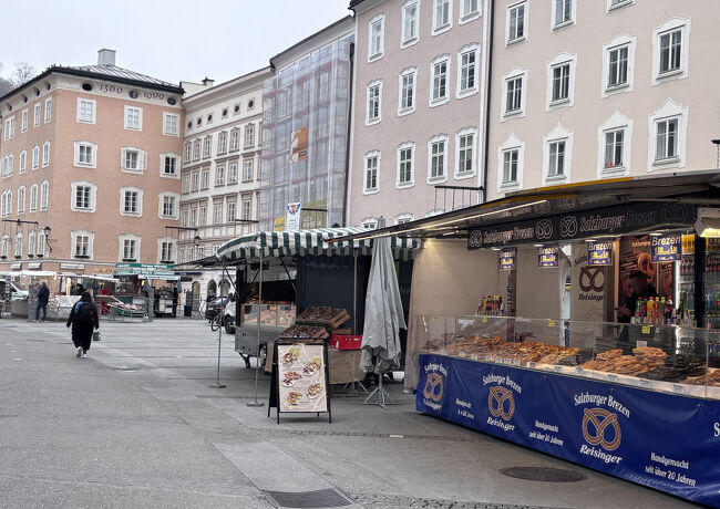 大学広場。<br />まだクリスマス市には早いか。