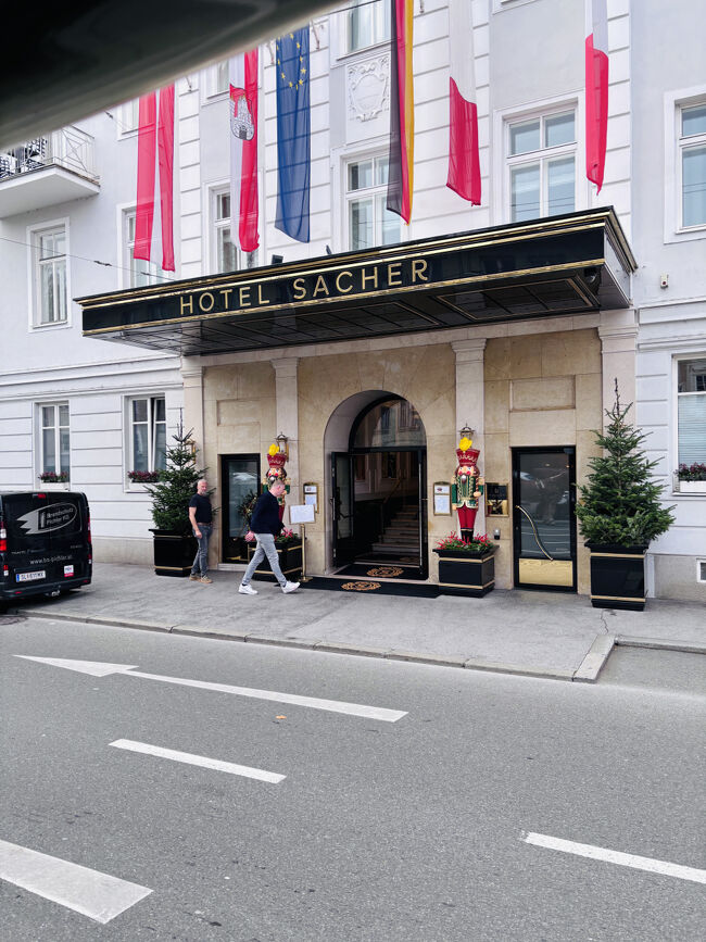 ホテル・ザッハ。<br />ザルツブルクにもありました。