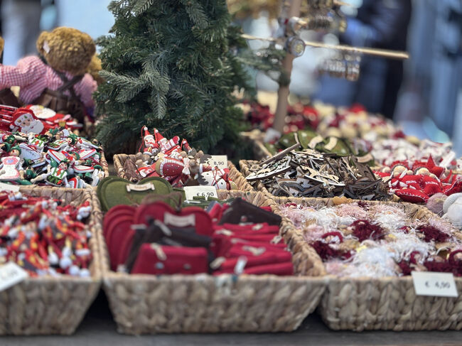 それでも色々なオーナメントを売り出しています。