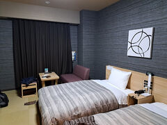 18：00
本日の宿「ホテルルートイン松江」に到着。
大浴場もあって、お部屋もモダンでよいホテルでした。