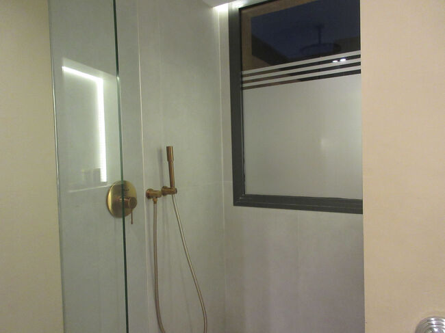 シャワーブース。