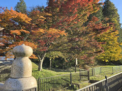 福島駅から6キロくらい郊外にある信夫文知（しのぶもぢずり）にタクシーできました