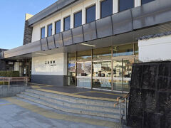 福島駅～東北本線で23分乗車して二本松駅に到着です
何回も来てますが、お城風の駅だったんですねｗ