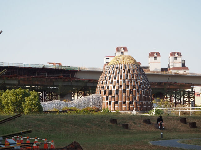 途中「阿里山林業村」<br />阿里山の木を使ったアートなどあります<br />