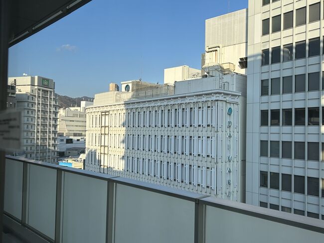 窓から見た景色です。神戸大丸店ビューです。