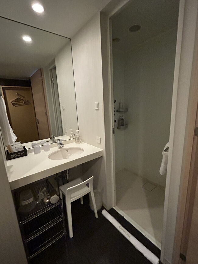 洗面所にあるイスは、お風呂でも使用できます。