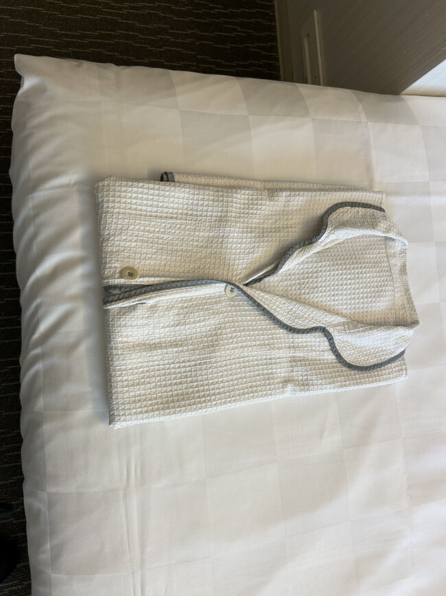 部屋にパジャマも準備されてました。