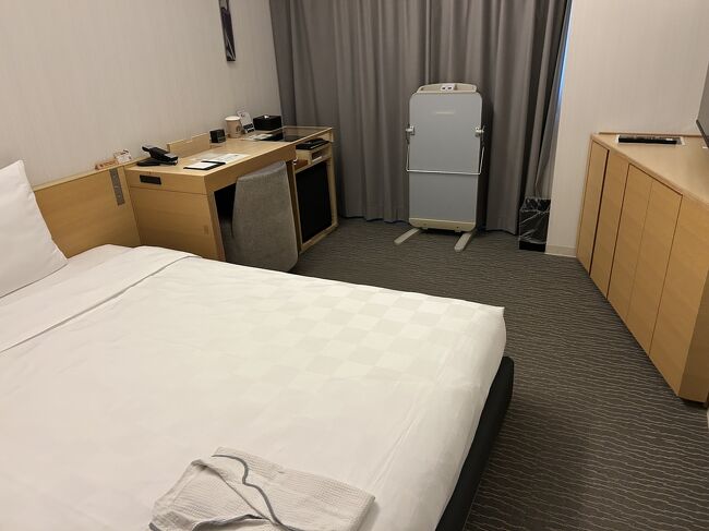 今回は一人で宿泊します。部屋も広めです。