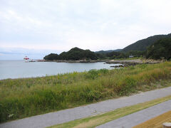 桜浜
ビジターセンターの裏にある白浜で、夏は海水浴場になります。