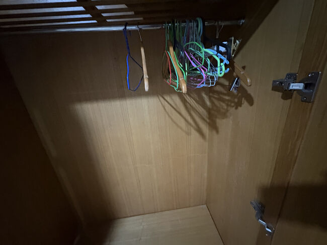 針金ハンガーが大量にストック<br />ハンガーは多ければ多いほどいいんです。