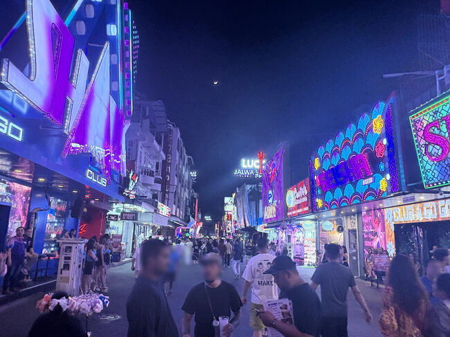 ウォーキングストリートでレストラン探し