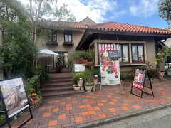鎌倉駅西口から東口に行くときに通りがかった、友達おすすめのカフェ『レ・ザンジュ 鎌倉本店』

次回はこちらでしぼりたてモンブランを食べたいねと、忘れないようにお店の写真をパチリ。