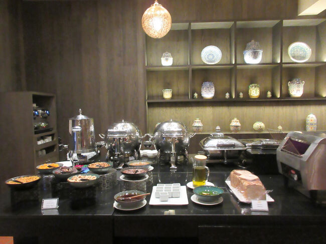 夕べは特別にお願いして、ブラッドピットの泊まったお部屋を見せていただきました。寝室が3つもある大きなお部屋でした。