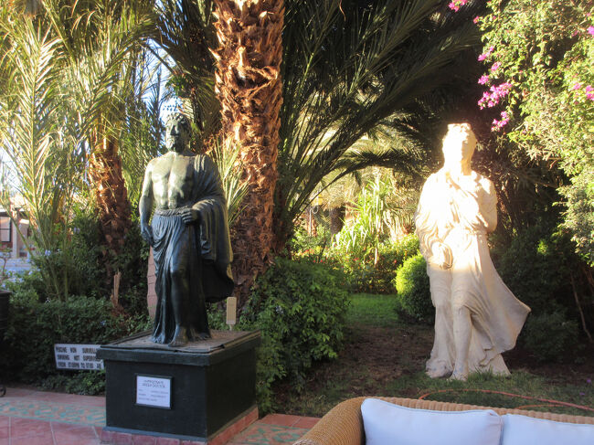 映画の撮影で実際に使用したセットが置かれています。